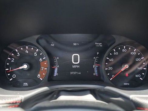 Used 2025 Jeep Compass Trailhawk AWD/4WD image 13