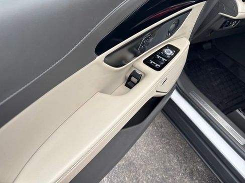 Certified 2024 Lincoln Nautilus Reserve w/ Equipment Group 202A image 15