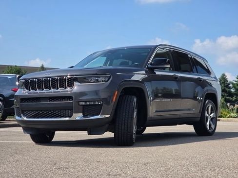 Used 2021 Jeep Grand Cherokee L Limited w/ Trailer Tow Group (B) AWD/4WD image 21