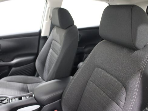Used 2025 Honda HR-V LX image 4