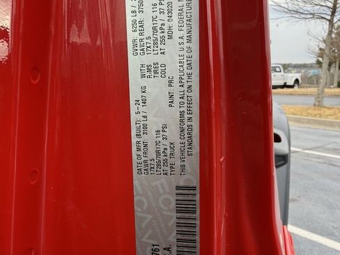 Used 2024 Jeep Gladiator Rubicon w/ Technology Group image 35