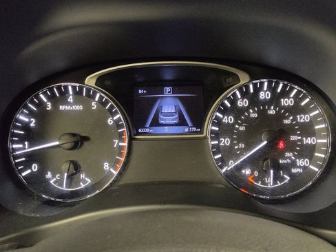 Used 2020 Nissan Pathfinder S FWD image 23