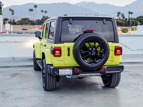 Used 2023 Jeep Wrangler Unlimited Sahara AWD/4WD image 7