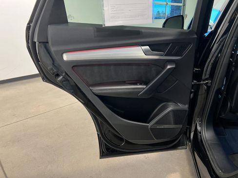 Used 2021 Audi SQ5 Prestige w/ Prestige Package image 33