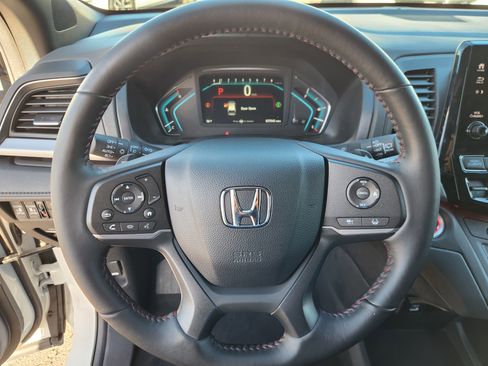 Certified 2023 Honda Odyssey Sport image 9