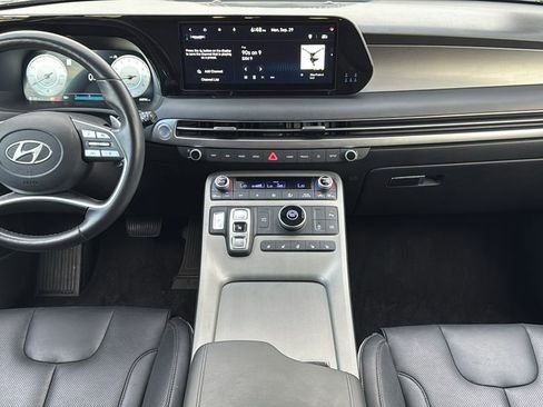 Used 2024 Hyundai Palisade SEL w/ Premium Package image 18