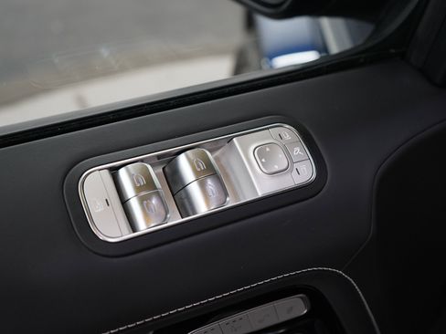 Used 2025 Mercedes-Benz G 550 image 18