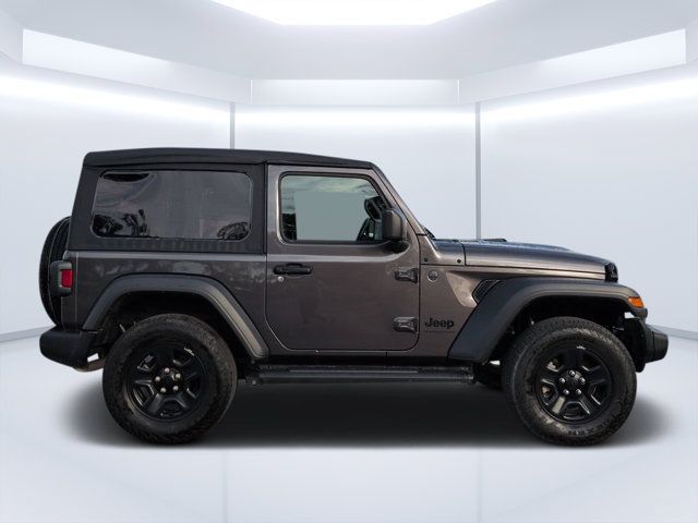 Used 2025 Jeep Wrangler Sport AWD/4WD image 2