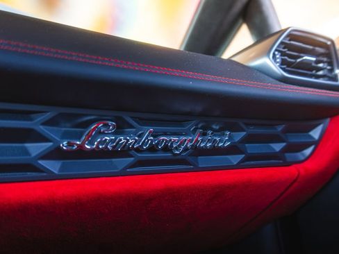 Used 2015 Lamborghini Huracan LP 610-4 image 29