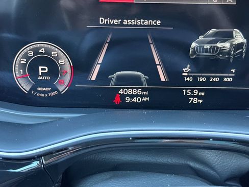 Certified 2023 Audi Q8 Premium AWD/4WD image 35