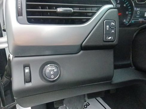 Used 2020 Chevrolet Suburban Premier RWD image 19