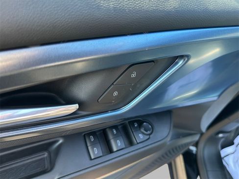 New 2026 Chevrolet Equinox EV LT image 14