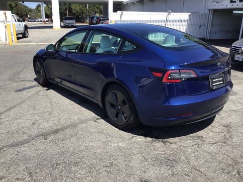 Used 2021 Tesla Model 3 Standard Range Plus RWD image 3