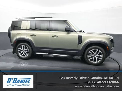 Used 2020 Land Rover Defender 110 HSE AWD/4WD image 7