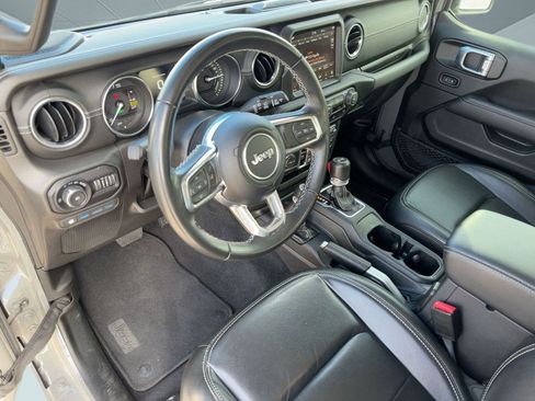 Certified 2022 Jeep Wrangler Unlimited Sahara image 4