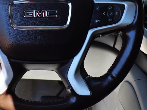 Used 2020 GMC Acadia SLT w/ LPO, Cargo Package FWD image 56