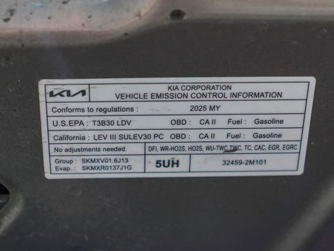 Certified 2025 Kia Sorento EX FWD image 27