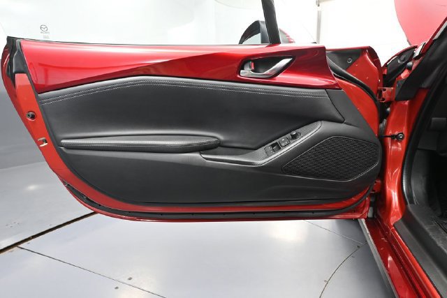 Used 2022 MAZDA MX-5 Miata RF Grand Touring RWD image 14