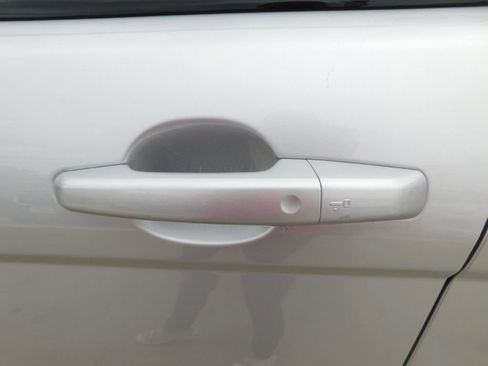 Used 2018 Land Rover Range Rover Evoque SE image 15