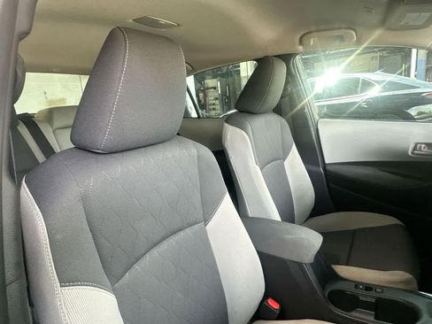 Used 2025 Toyota Corolla LE FWD image 27