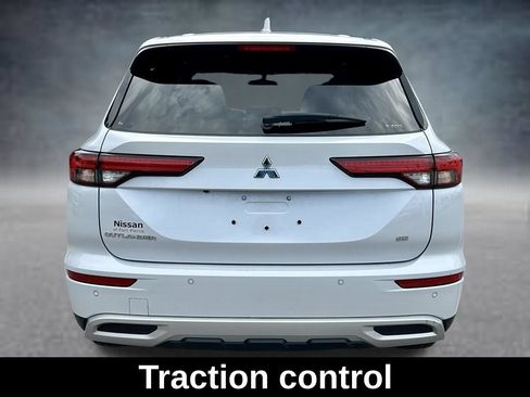 Used 2024 Mitsubishi Outlander SE AWD/4WD image 6