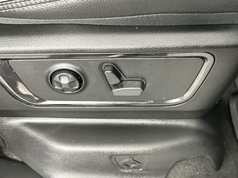Used 2023 RAM 1500 Limited AWD/4WD image 23