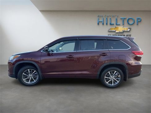 Used 2018 Toyota Highlander XLE image 11