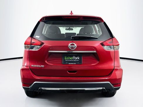Used 2017 Nissan Rogue S FWD image 7