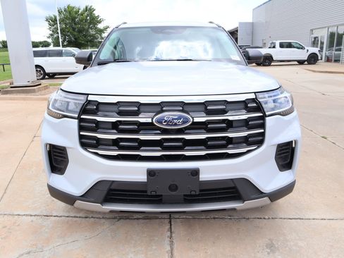 New 2026 Ford Explorer Active RWD image 11