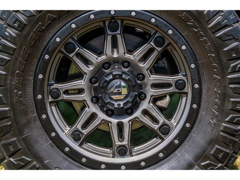 Used 2017 Ford F250 Platinum w/ Platinum Ultimate Package image 3