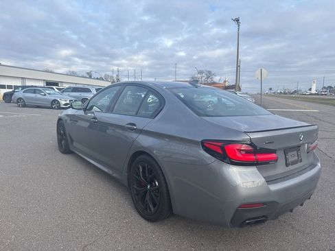 Used 2023 BMW M550i xDrive w/ Executive Package image 9