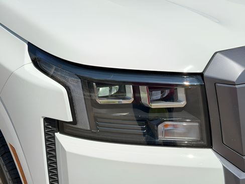 New 2026 Nissan Frontier SV w/ All-Weather Content Package AWD/4WD image 29