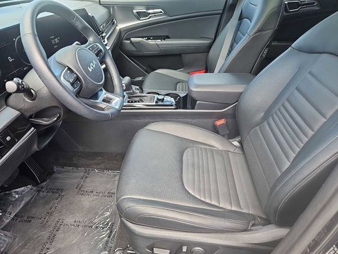 Used 2025 Kia Sportage SX AWD/4WD image 32