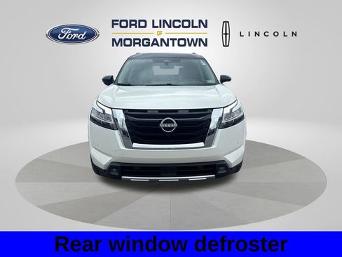 Used 2023 Nissan Pathfinder Platinum AWD/4WD image 5