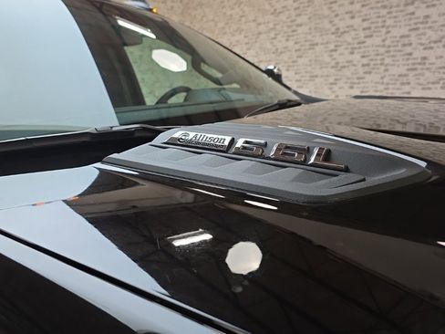 Used 2025 Chevrolet Silverado 2500 LT w/ Z71 Chrome Sport Edition image 11