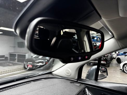 Used 2018 Buick Encore Essence FWD image 28