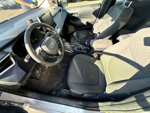 Used 2021 Toyota Corolla LE FWD image 9