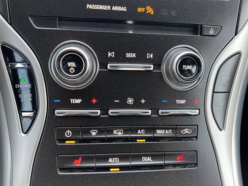 Used 2019 Lincoln Nautilus Select AWD/4WD image 48