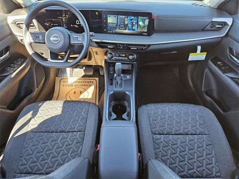 New 2026 Nissan Kicks SV image 7