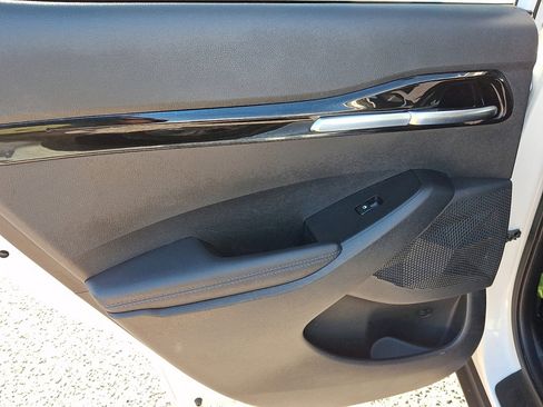 Used 2023 Kia Seltos S w/ Navigation Package image 18