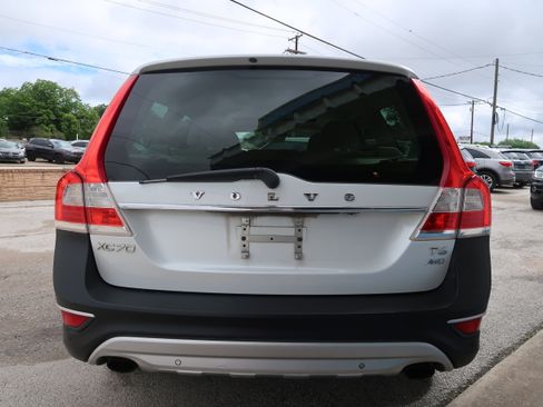 Used 2015 Volvo XC70 T6 Platinum w/ Climate Package AWD/4WD image 10