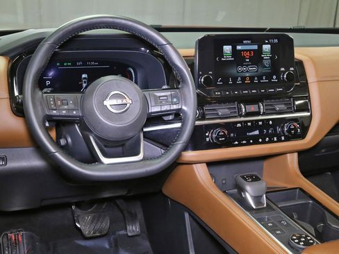 Certified 2022 Nissan Pathfinder Platinum w/ Cargo Package image 2