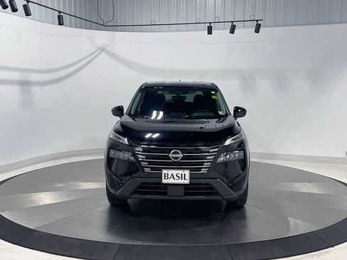 Used 2026 Nissan Rogue SV AWD/4WD image 9