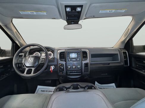 Used 2018 RAM 1500 Express AWD/4WD image 31