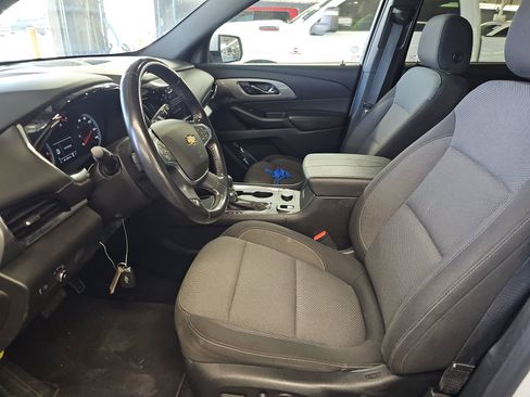 Used 2022 Chevrolet Traverse LT FWD image 11