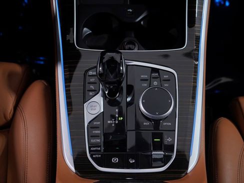 Used 2021 BMW X5 xDrive45e w/ M Sport Package image 14