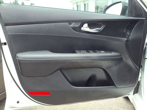 Certified 2023 Kia Forte GT-Line FWD image 20