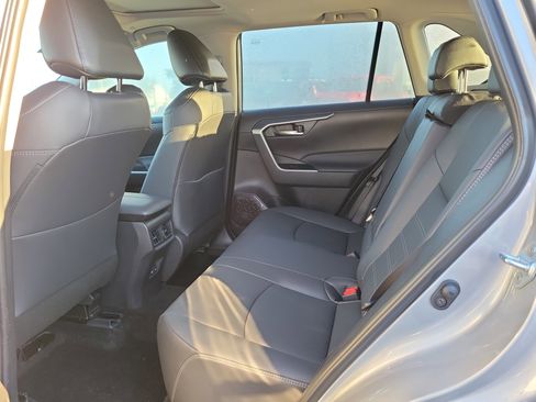 Used 2025 Toyota RAV4 XLE Premium image 10