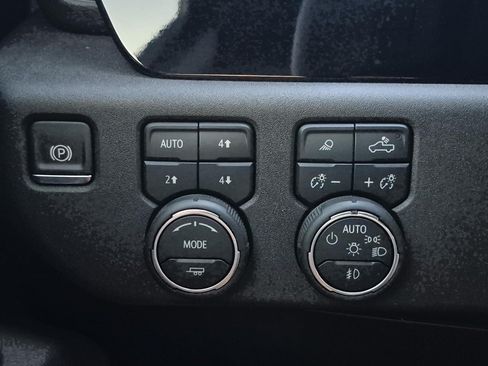 Certified 2026 Chevrolet Silverado 1500 RST AWD/4WD image 20