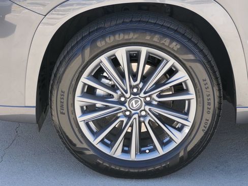 Used 2026 Lexus TX 350 FWD w/ Convenience Package image 9